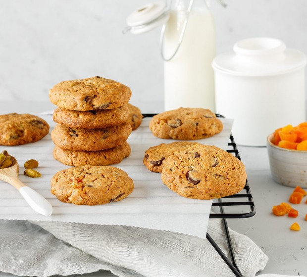 Apricot Pistachio Cookies
