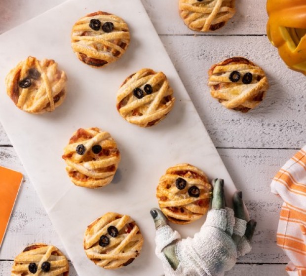 Mummy Puff Pastry Pizzas