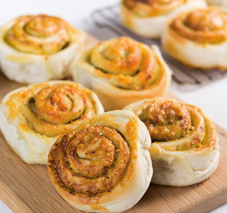 pesto-herb-cheese-scrolls.jpg